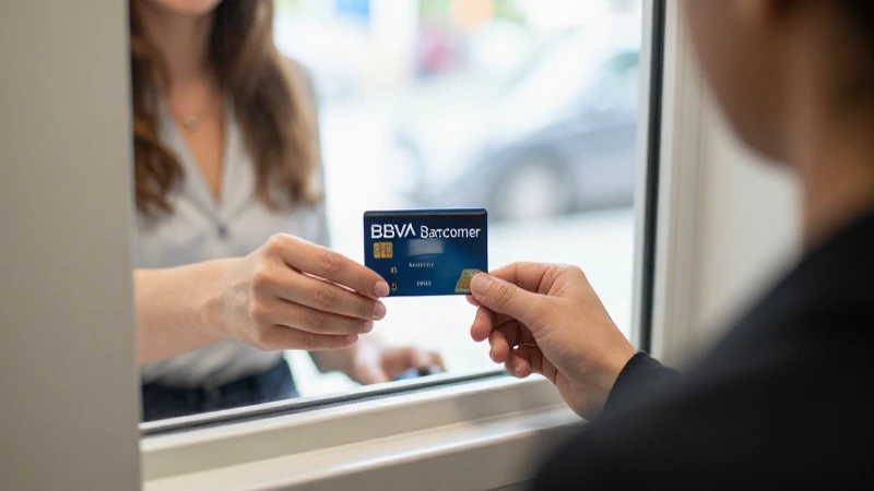 Mujer retira dinero en el banco