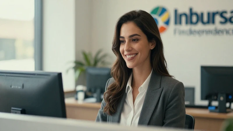 Inbursa Independencia: Servicios y Beneficios Ofrecidos 8 Mujer sonríe en un banco iluminado