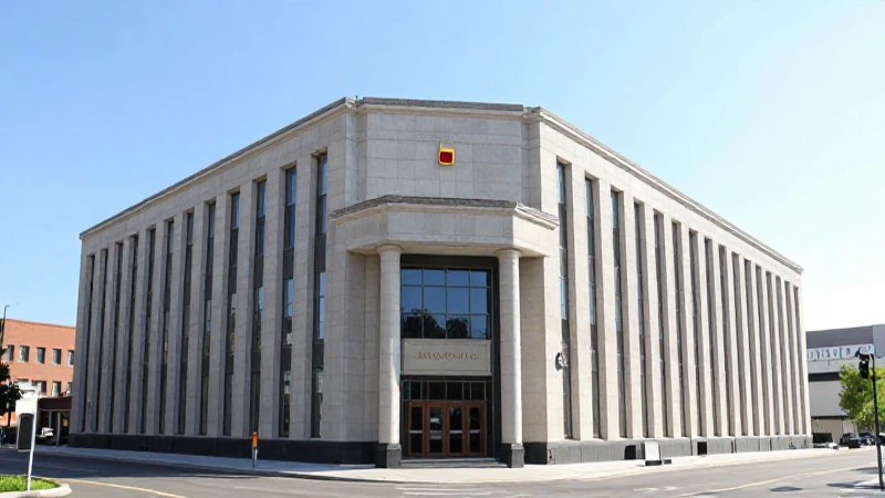 Qué servicios ofrece Intercam Banco y qué recomienda Condusef 17 Edificio bancario moderno bajo luz solar